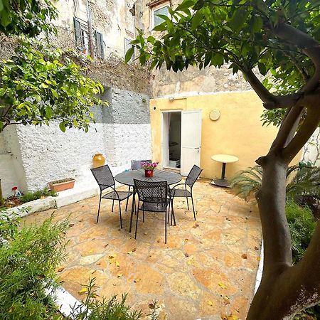 Traditional House With Ivy Garden Corfu  Экстерьер фото