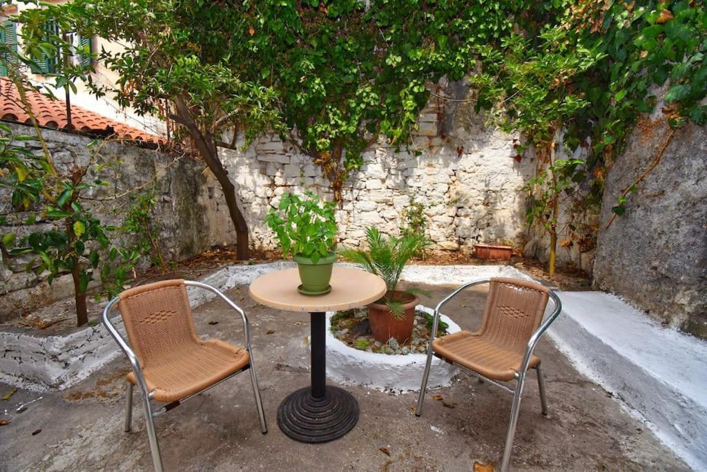 Traditional House With Ivy Garden Corfu  Экстерьер фото