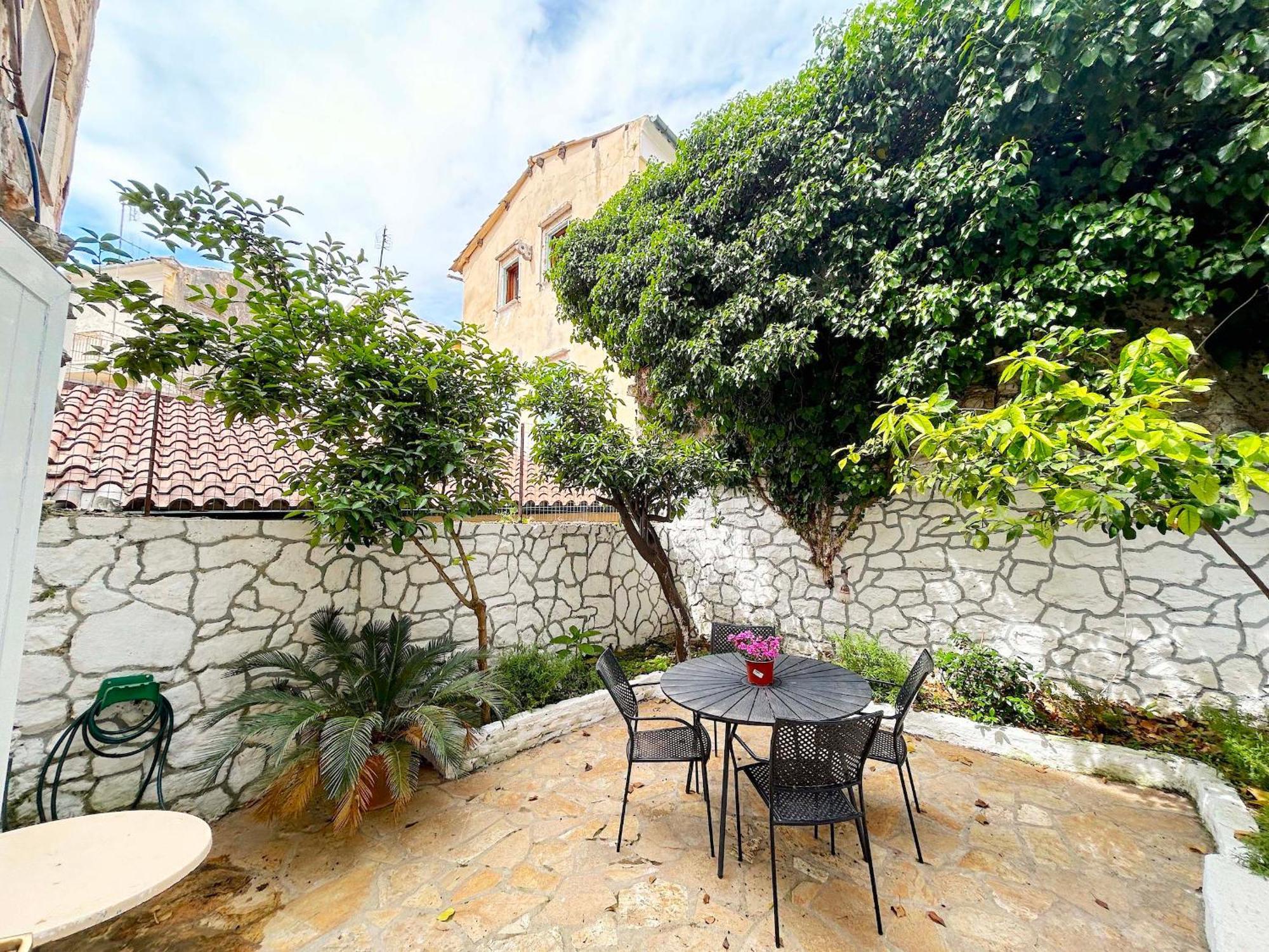 Traditional House With Ivy Garden Corfu  Экстерьер фото